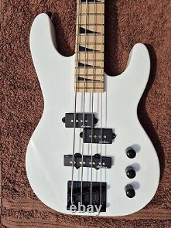 Jackson JS Series Concert Bass Minion JS1X Guitar, Maple FB, Snow White