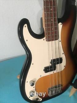 LEFT HAND Bass guitar (Legend precision)