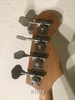 LEFT HAND Bass guitar (Legend precision)