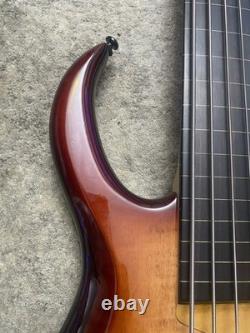 Marcus Miller M7 Bass Guitar Fretless 5 strings mint condition