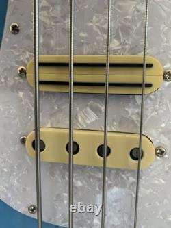 Modified Squire by Fender sonic Bronco bass with a difference