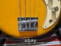 Orange O Bass Teardrop Sunburst Excellent Condition 34 scale gig bag rare