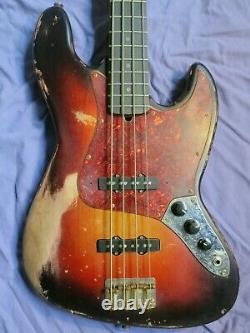 Partscaster Jazz Bass, Fender neck, alder body, road-worn, tobacco sunburst