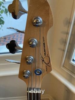 Peavey Milestone BXP Electric Bass and Peavey Max 126 Bass Christmas bundle