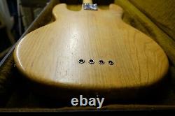 Peavey T-40 Bass Guitar Vintage 1970's Made in USA, with hard case