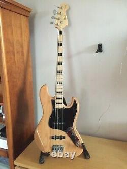 Redwood JB2 full-size Solid-body electric bass guitar Natural finish