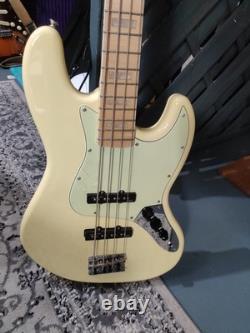 Revelation RBJ67 Bass Guitar Great Condition