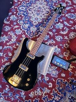 Rickenbacker 4004Cii Cheyenne Bass Guitar