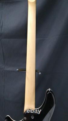 SCHECTER DIAMOND SERIES OMEN E Electric Bass Guitar