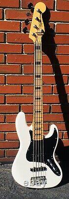 SQUIER VINTAGE MODIFIED JAZZ BASS V 2013 OLYMPIC WHITE 5 String GIGBAG