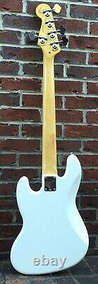 SQUIER VINTAGE MODIFIED JAZZ BASS V 2013 OLYMPIC WHITE 5 String GIGBAG