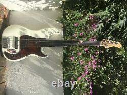 Sire Marcus Miller P7 Gen-2 5-string Fretless Bass Guitar White