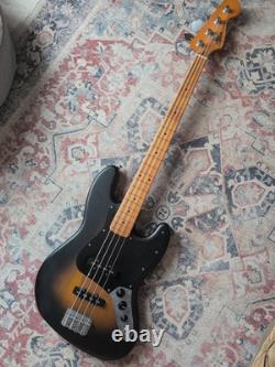 Squier 40th Anniversary Vintage Edition Jazz Bass Guitar, Satin 2-color Sunburst
