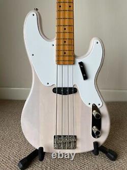 Squier Classic Vibe'50s Precision Bass Guitar White Blonde