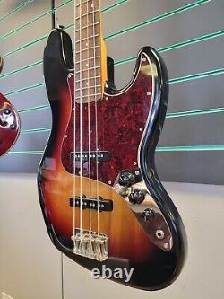 Squier Classic Vibe'60s Jazz Bass 3-Colour Sunburst 2021