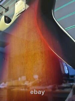 Squier Classic Vibe'60s Jazz Bass 3-Colour Sunburst 2021