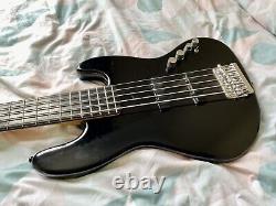 Squier Deluxe Jazz Bass V Active 5 string Bass