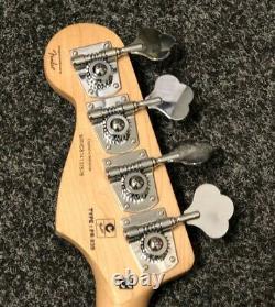Squier Jazz Bass by Fender WAR016500177604. QS