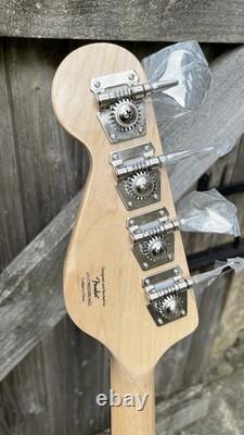Squier Paranormal Rascal Bass HH, Metallic Black, Poplar Body, Laurel fboard