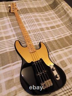 Squier Paranormal Series 54 Jazz Bass Black and Gold