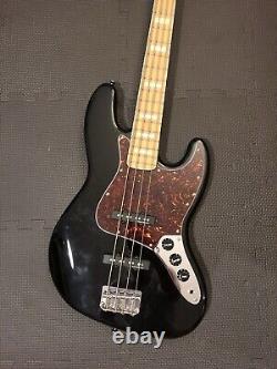 Squier Vintage Modified Jazz Bass'77