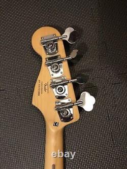 Squier Vintage Modified Jazz Bass'77