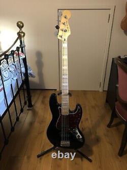 Squier Vintage Modified Jazz Bass'77