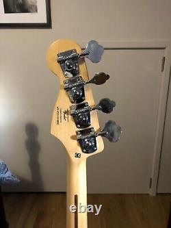 Squier Vintage Modified Jazz Bass'77