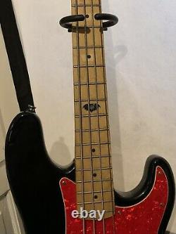 Squier by Fender Pete Wentz Black Electric Bass Guitar Fall Out Boy Rare
