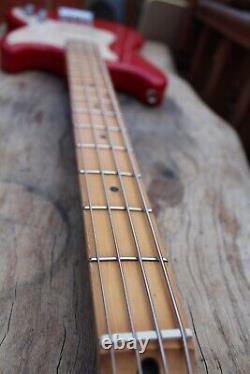 Squire bronco bass