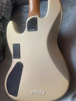 Squire contempotary jazz bass gold