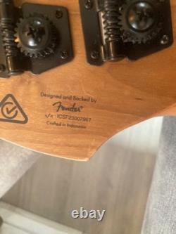 Squire contempotary jazz bass gold