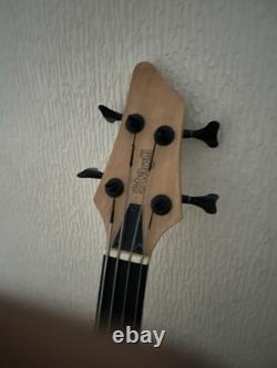 Stagg Fretless Bass