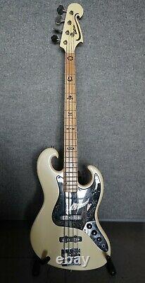 Stunning ultra-rare vintage Antoria Snow Eagle bass. 1978 Great condition