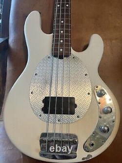 USA Music Man Sub Bass