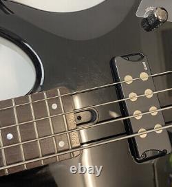 VGC Yamaha TRBX304 Electric 4-String Bass Guitar Gloss Black FAST SHIPPING