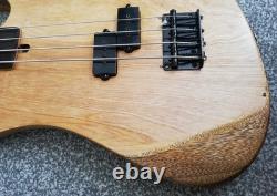 VOX White Shadow 4-string Fretless bass. 1980s. M. I. Japan Original Vox case