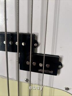Vintage Guitar (V4 MVW) MAPLE BASS 1/2 RRP