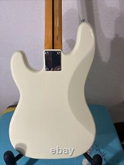 Vintage Guitar (V4 MVW) MAPLE BASS 1/2 RRP