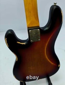 Vintage V4 Icon Bass, Distressed Sunset Sunburst