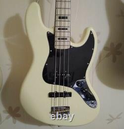 Vintage VJ74 ReIssued Maple Fingerboard Bass Guitar Vintage White