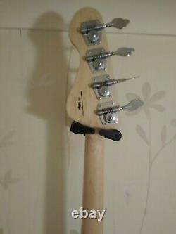 Vintage VJ74 ReIssued Maple Fingerboard Bass Guitar Vintage White