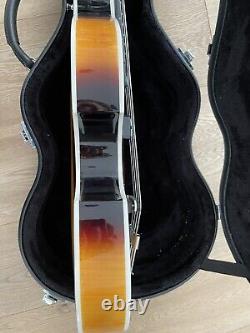 Vintage VVB4 Hofner Style Violin Bass With La Bella Flatwound Strings And Case