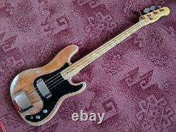 Vintage fretless Bass Guitar with Maple neck