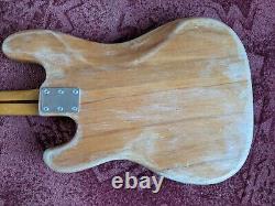 Vintage fretless Bass Guitar with Maple neck