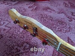 Vintage fretless Bass Guitar with Maple neck