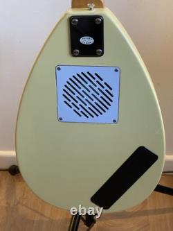 Vox apache 1B Teardrop Bass Guitar