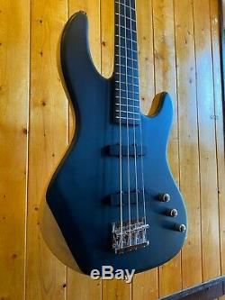 Wolf JB4 Electric Bass Guitar Jet Black(Matt Finish)