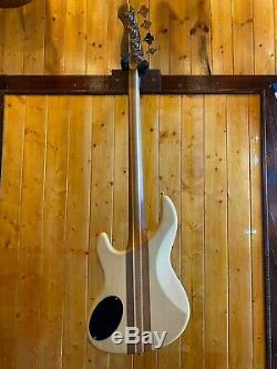 Wolf JB4 Electric Bass Guitar Jet Black(Matt Finish)