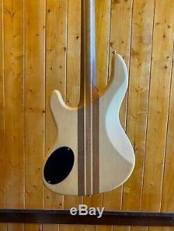 Wolf JB4 Electric Bass Guitar Jet Black(Matt Finish)